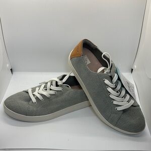 Reef Women Grey Sneakers with White Laces and Tan Heel size 9.5
